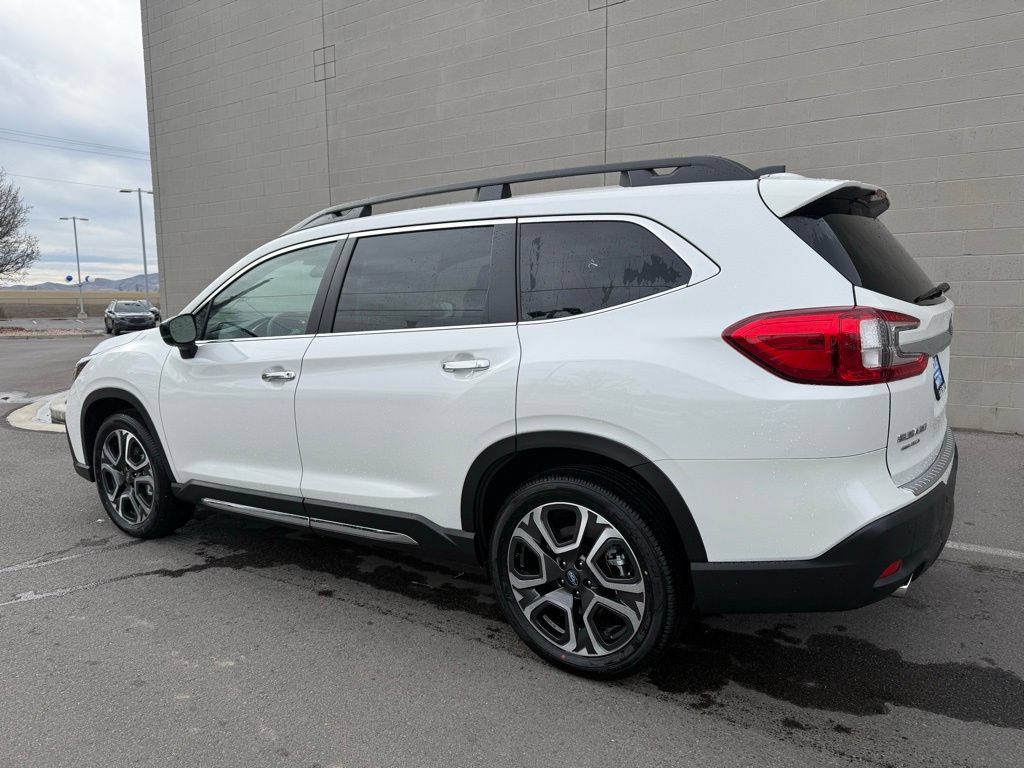 Used 2026 Subaru Ascent Touring AWD/4WD image 2