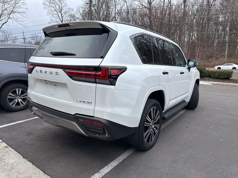 Used 2024 Lexus LX 600 4WD w/ Appearance Package image 7