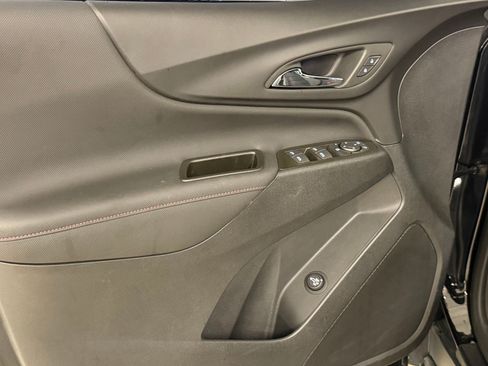 Used 2023 Chevrolet Equinox RS FWD image 13