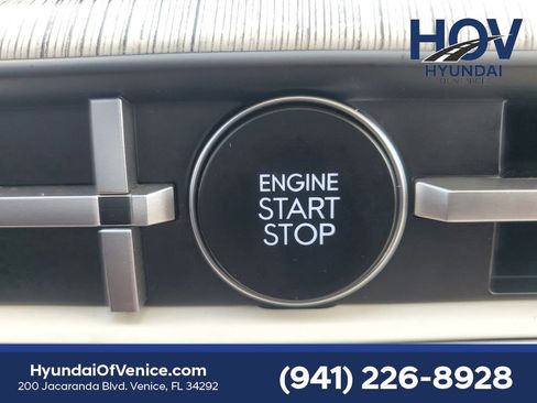 Certified 2025 Hyundai Santa Fe Calligraphy image 29