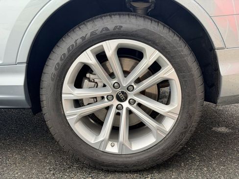 Certified 2025 Audi Q7 3.0T Premium Plus image 26