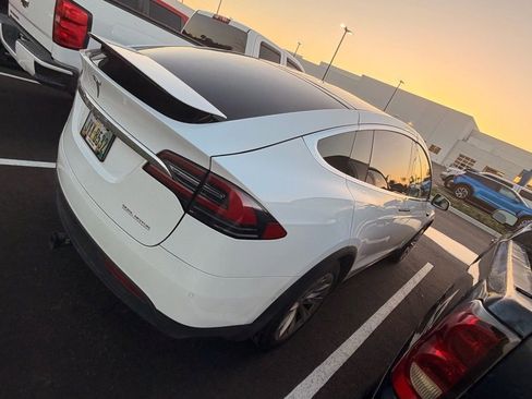 Used 2020 Tesla Model X Performance image 8