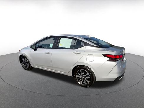 Used 2025 Nissan Versa SV image 10