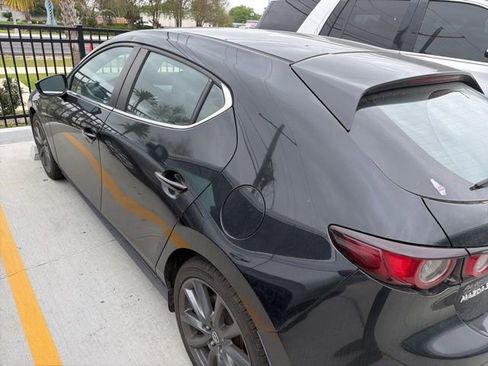 Used 2019 MAZDA MAZDA3 Hatchback image 8