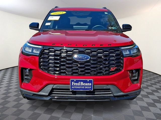 Certified 2025 Ford Explorer ST AWD/4WD image 2