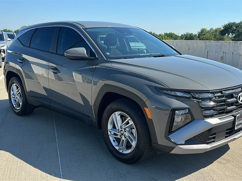 Certified 2026 Hyundai Tucson SE FWD image 14