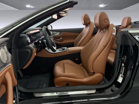 Used 2023 Mercedes-Benz E 450 4MATIC Cabriolet image 5