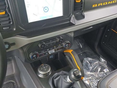 Used 2021 Ford Bronco Badlands AWD/4WD image 8