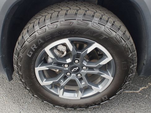 Used 2025 Chevrolet Equinox ACTIV image 25