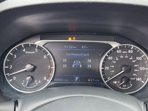 Used 2025 Nissan Altima 2.5 SV FWD image 14