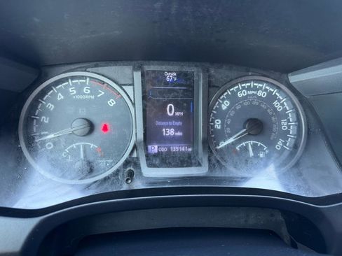 Used 2016 Toyota Tacoma TRD Sport w/ Towing Package image 23