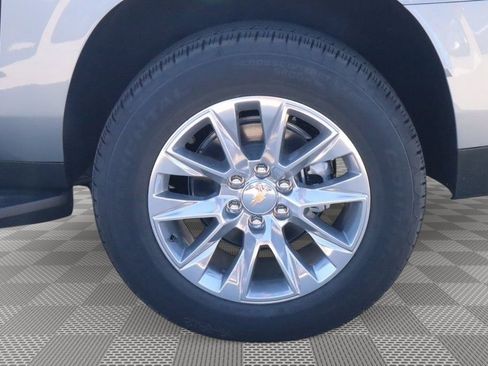 New 2026 Chevrolet Suburban Premier image 18