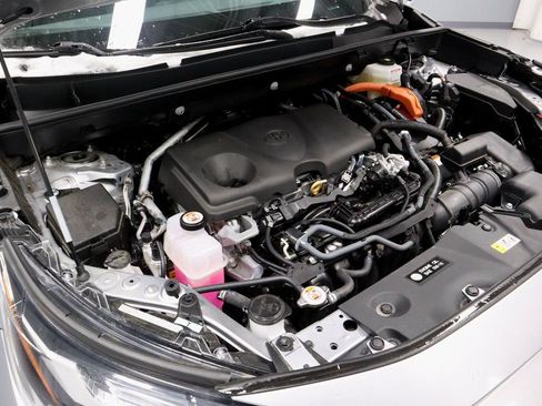 Used 2025 Toyota RAV4 XLE image 17