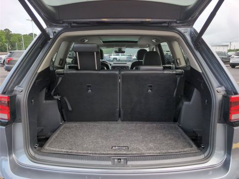 Used 2023 Volkswagen Atlas SEL R-Line AWD/4WD image 6