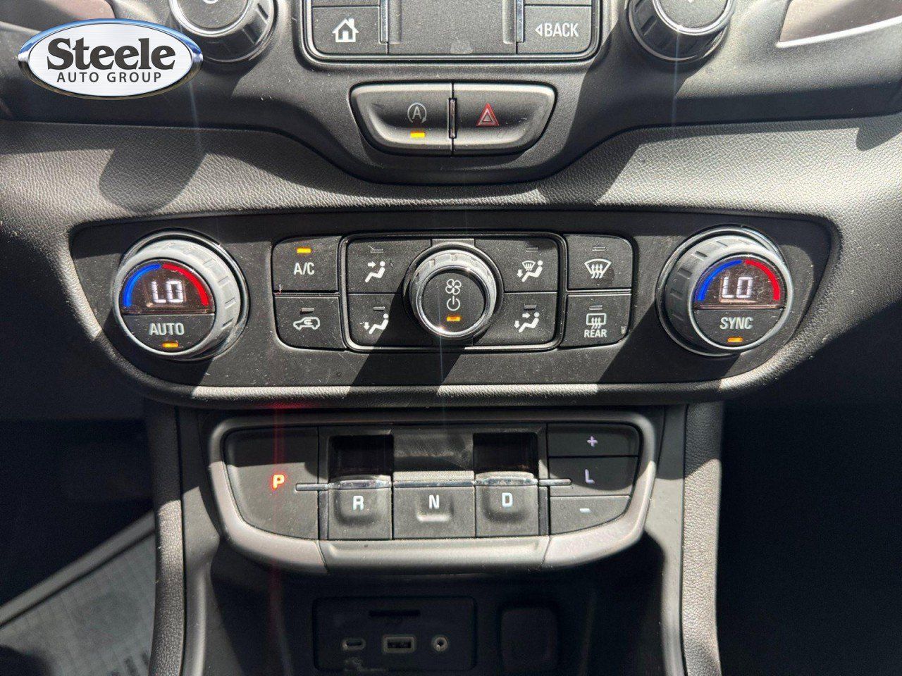 Used 2024 GMC Terrain AT4 w/ Tech Package AWD/4WD image 21