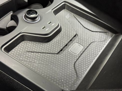 Used 2022 BMW iX xDrive50 w/ Premium Package image 34