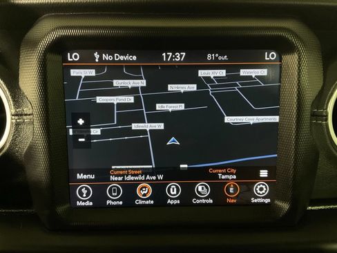 Used 2020 Jeep Wrangler Unlimited Sahara AWD/4WD image 21