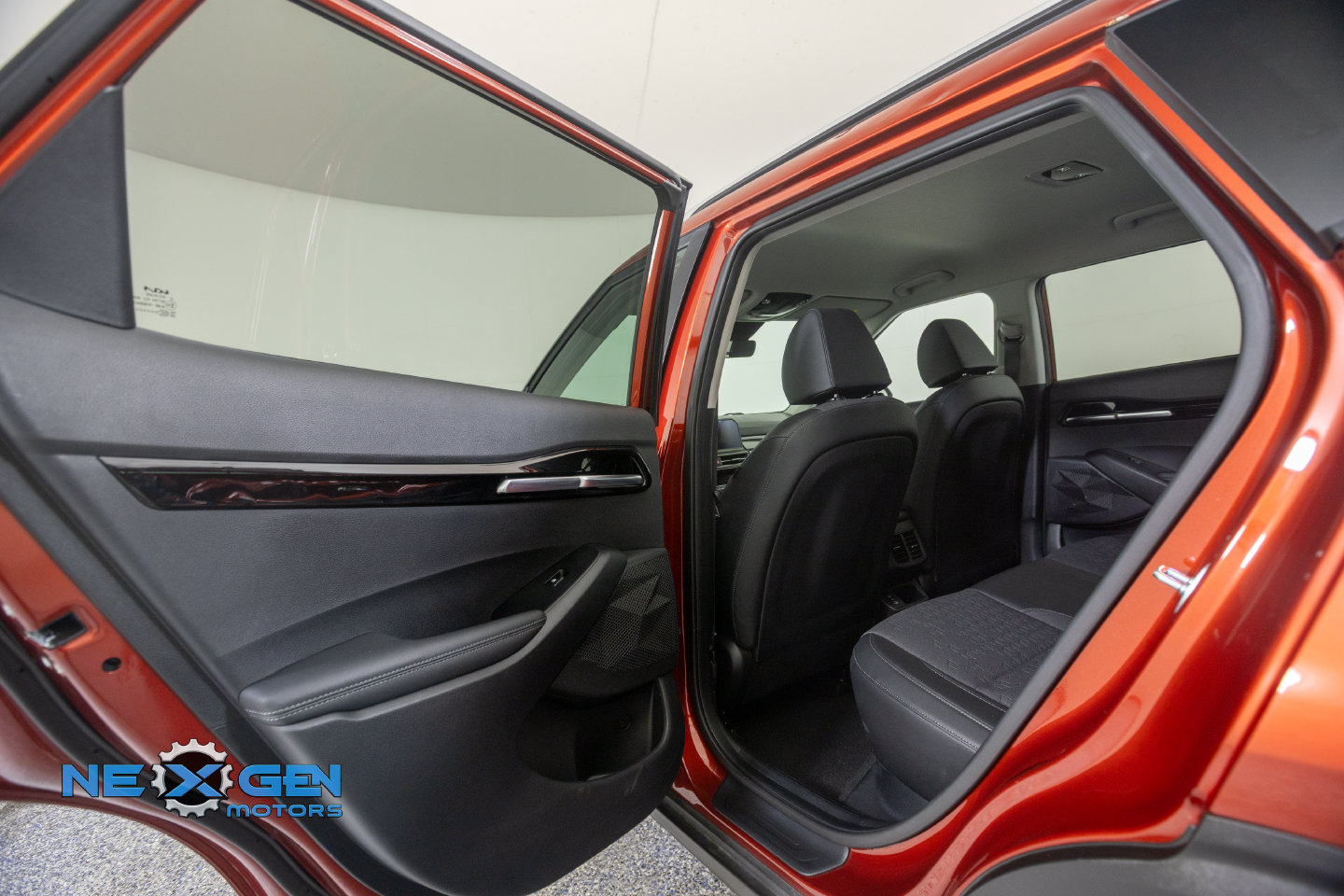 Used 2025 Kia Seltos S AWD/4WD image 28