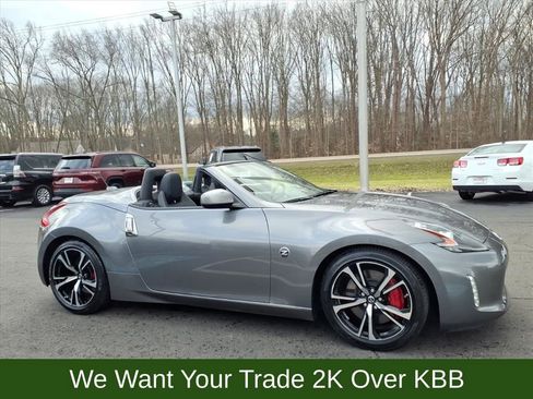 Used 2019 Nissan 370Z Touring Sport image 5