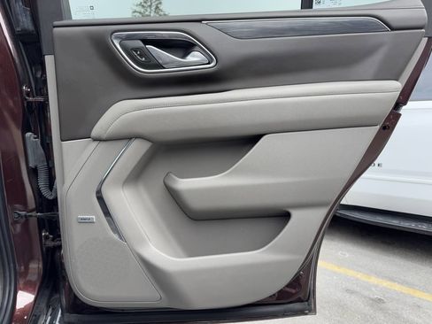 Used 2023 GMC Yukon SLT w/ Max Trailering Package image 34