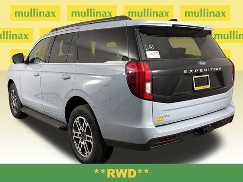 New 2026 Ford Expedition Active RWD image 10