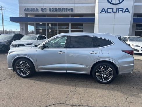 Certified 2025 Acura MDX Advance Package image 4