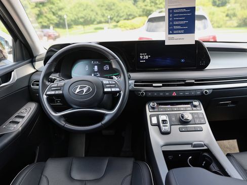Certified 2025 Hyundai Palisade SEL AWD/4WD image 16