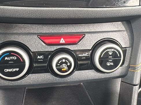 Used 2023 Subaru Crosstrek 2.5i Limited w/ Moonroof Package image 27