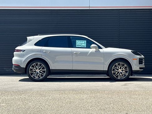 New 2026 Porsche Cayenne AWD/4WD image 9
