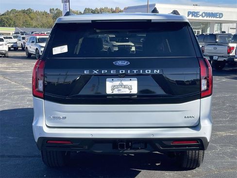 New 2025 Ford Expedition Max Active image 4