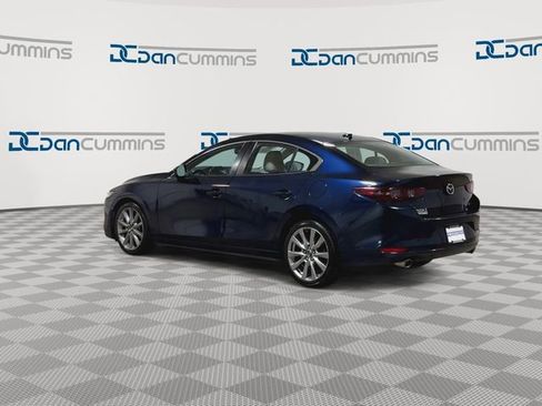 Used 2019 MAZDA MAZDA3 Sedan FWD image 6
