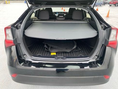 Certified 2022 Toyota Prius LE image 10