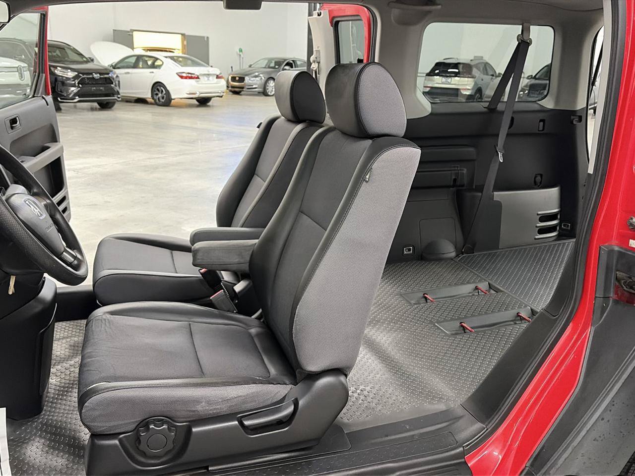 Used 2005 Honda Element EX image 17