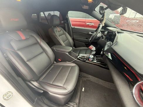 Used 2025 Chevrolet Trax RS w/ Driver Confidence Package FWD image 20
