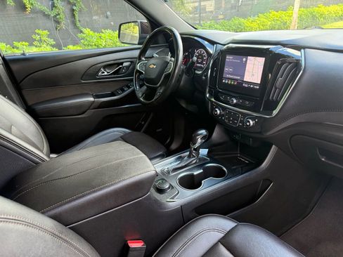 Used 2022 Chevrolet Traverse High Country image 14