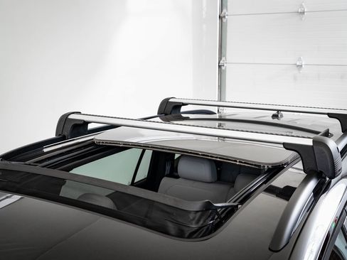 Used 2024 Volkswagen Tiguan SE R-Line image 14