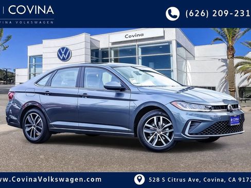 New 2026 Volkswagen Jetta SE image 1