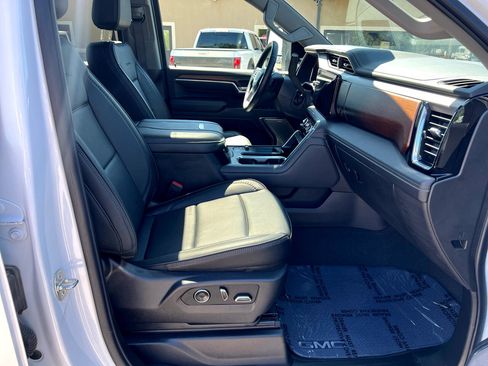 Used 2024 GMC Sierra 3500 Denali w/ Denali Reserve Package image 24