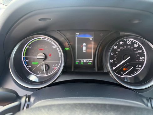 Used 2023 Toyota Camry SE w/ Cold Weather Package FWD image 16