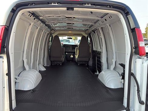 Used 2025 Chevrolet Express 2500 w/ Enhanced Convenience Package RWD image 11
