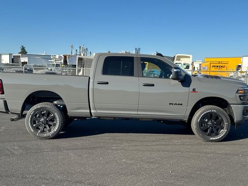 New 2026 RAM 2500 Big Horn AWD/4WD image 2