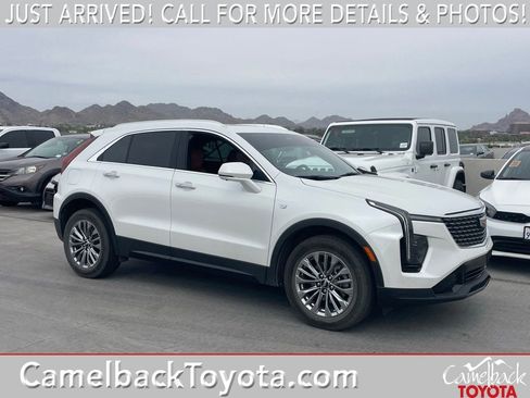 Used 2025 Cadillac XT4 Premium Luxury w/ Technology Package AWD/4WD image 1