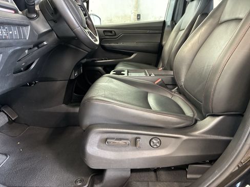 Certified 2025 Honda Odyssey Sport-L image 18
