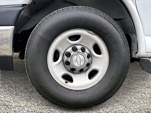 Used 2018 Chevrolet Express 3500 LT w/ LT Preferred Equipment Group image 8