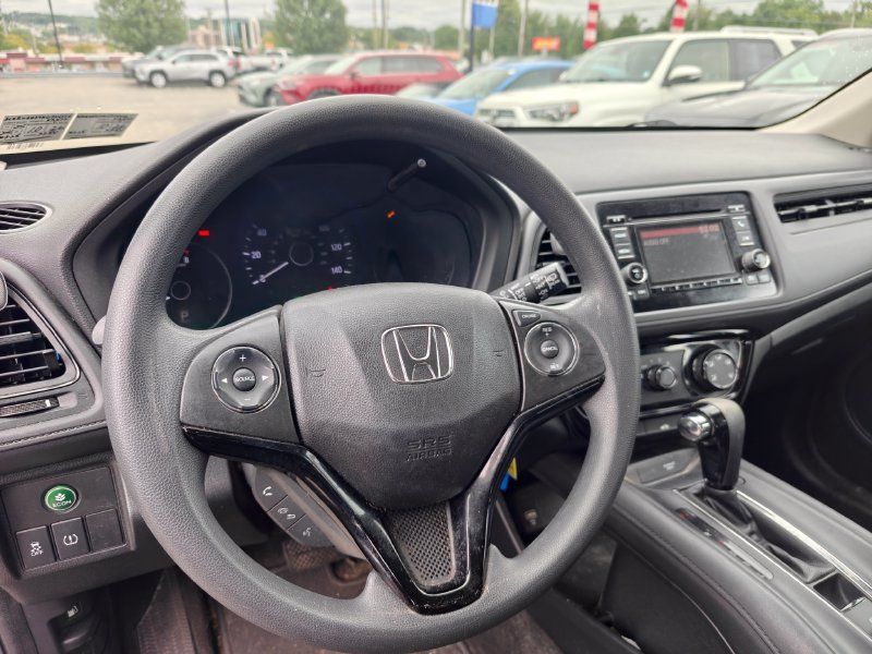 Used 2019 Honda HR-V LX image 11