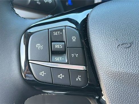 New 2025 Ford Escape SE image 25