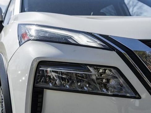 Certified 2022 Nissan Rogue SV w/ SV Premium Package image 13