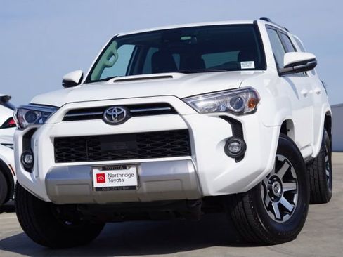 Certified 2024 Toyota 4Runner TRD Off-Road Premium w/ Moonroof Package AWD/4WD image 3