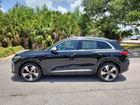 New 2026 Audi SQ5 Premium Plus AWD/4WD image 7