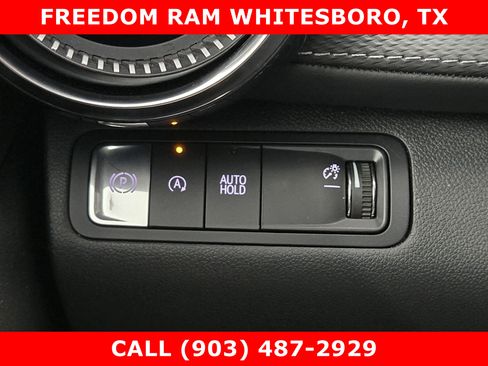 Used 2026 Chevrolet Equinox LT FWD image 16